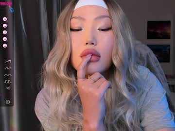 Uko_Sa Chaturbate stream image from December 17, 2024