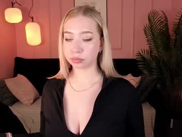 Annabelle_Art Chaturbate stream image from December 17, 2024