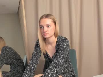 Darlinebaile Chaturbate stream image from December 17, 2024