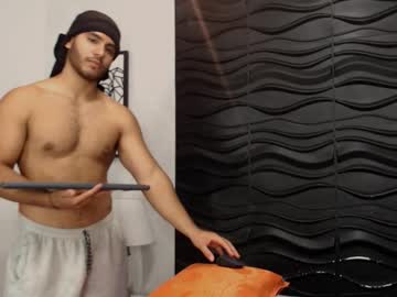 Ibr4h1mm_Muscles Chaturbate stream image from December 17, 2024