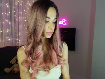 Katherinepinke Chaturbate stream image from December 17, 2024