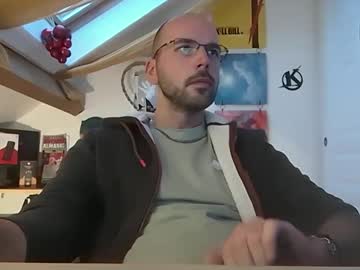 Mikmik91 Chaturbate stream image from December 17, 2024