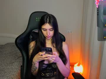Veronica_Larson Chaturbate stream image from December 17, 2024