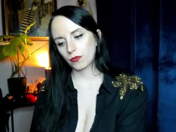 Xleilafire Chaturbate stream image from December 17, 2024