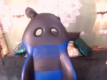 Emili_Roux Chaturbate stream image from December 17, 2024