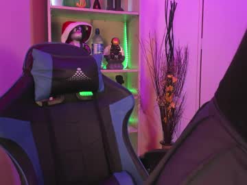Emilykarterr Chaturbate stream image from December 17, 2024