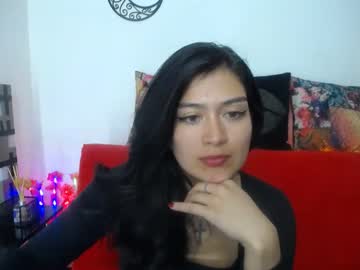 Heavencute Chaturbate stream image from December 17, 2024