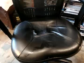 Johnnynhou Chaturbate stream image from December 17, 2024