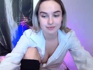 Keticam Chaturbate stream image from December 17, 2024