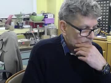 Korek24hot Chaturbate stream image from December 17, 2024