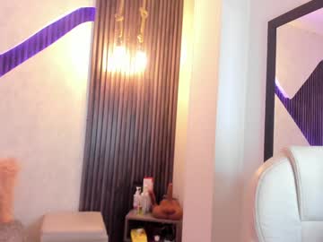 Laurin_Saenz Chaturbate stream image from December 17, 2024