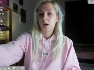Leavixx Chaturbate stream image from December 17, 2024