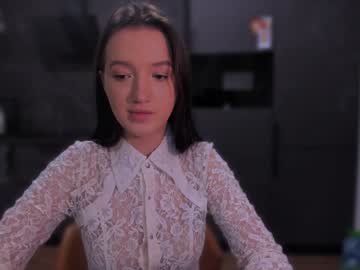 Lililaluna Chaturbate stream image from December 17, 2024