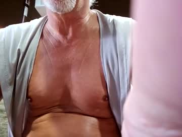Nudistguy194549 Chaturbate stream image from December 17, 2024
