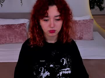 Rosewildd Chaturbate stream image from December 17, 2024