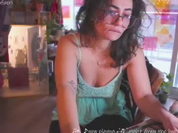 Safaeri Chaturbate stream image from December 17, 2024