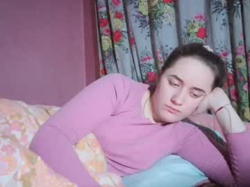 Skyressie333 Chaturbate stream image from December 17, 2024