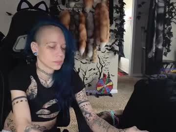 Trashdollx Chaturbate stream image from December 17, 2024