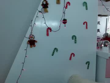 Violet_Layla Chaturbate stream image from December 17, 2024