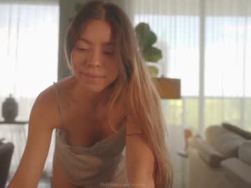 Emma_Lu1 Chaturbate stream image from December 17, 2024