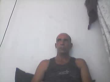 Everaldosantos Chaturbate stream image from December 17, 2024