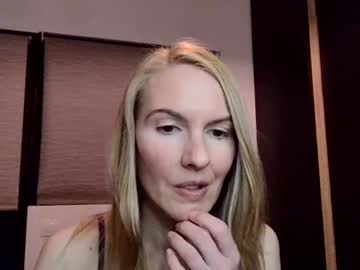 Fanny_Posy Chaturbate stream image from December 17, 2024