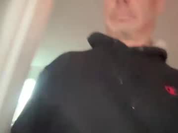 Howlingatnothing Chaturbate stream image from December 17, 2024