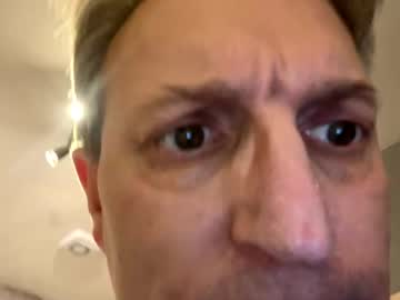 Icums4u Chaturbate stream image from December 17, 2024