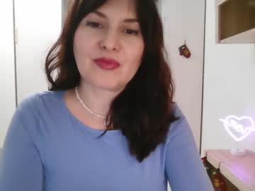 Lavender_Victoria Chaturbate stream image from December 17, 2024