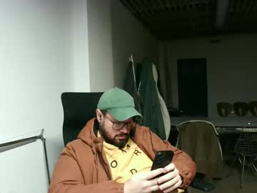Maythe4bwu Chaturbate stream image from December 17, 2024