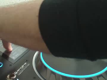 Reticuli Chaturbate stream image from December 17, 2024
