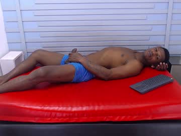 Vicent_Bronk Chaturbate stream image from December 17, 2024