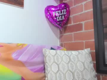 Alexa_Latina Chaturbate stream image from December 17, 2024