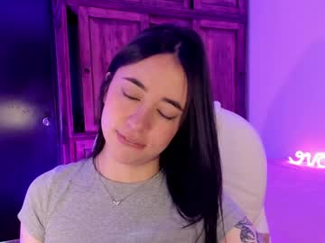 Alicee_2 Chaturbate stream image from December 17, 2024