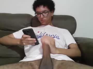 Brocklow Chaturbate stream image from December 17, 2024
