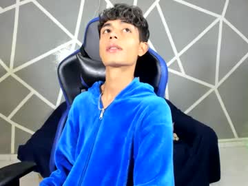 Ken_And_Damian Chaturbate stream image from December 17, 2024