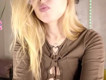 Odelinacoleson Chaturbate stream image from December 17, 2024