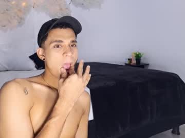 _Peter_Roy Chaturbate stream image from December 17, 2024