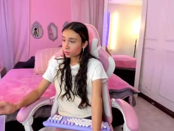 Zoe_Bm Chaturbate stream image from December 17, 2024