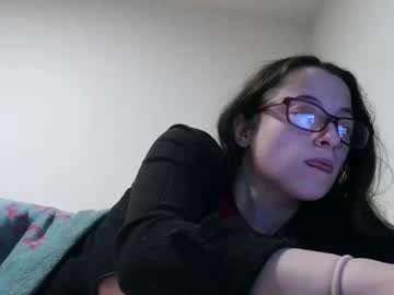 Bambiboo8113 Chaturbate stream image from December 17, 2024