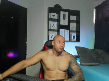 Dereckgreen Chaturbate stream image from December 17, 2024