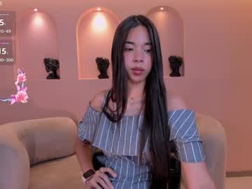 Emmawarren_ Chaturbate stream image from December 17, 2024