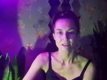 Kristinagold44 Chaturbate stream image from December 17, 2024