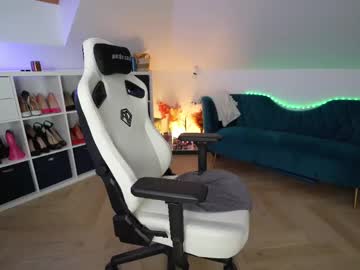 Mirrabellka Chaturbate stream image from December 17, 2024