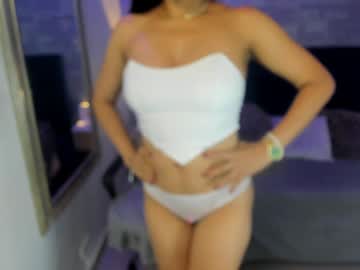 Naomy_Smithx Chaturbate stream image from December 17, 2024