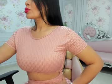 Perla_Milf4u Chaturbate stream image from December 17, 2024