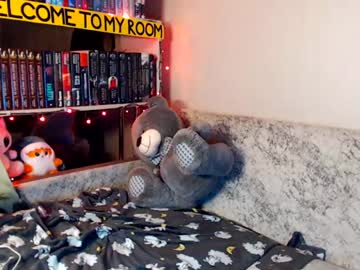 Sarah_Dumont Chaturbate stream image from December 17, 2024