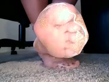 Shymeow Chaturbate stream image from December 17, 2024