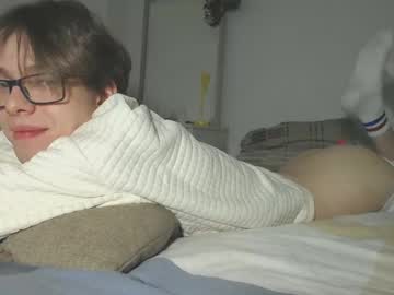 Tuz94 Chaturbate stream image from December 17, 2024