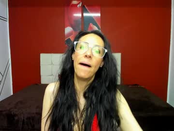 Abrillee1 Chaturbate stream image from December 17, 2024